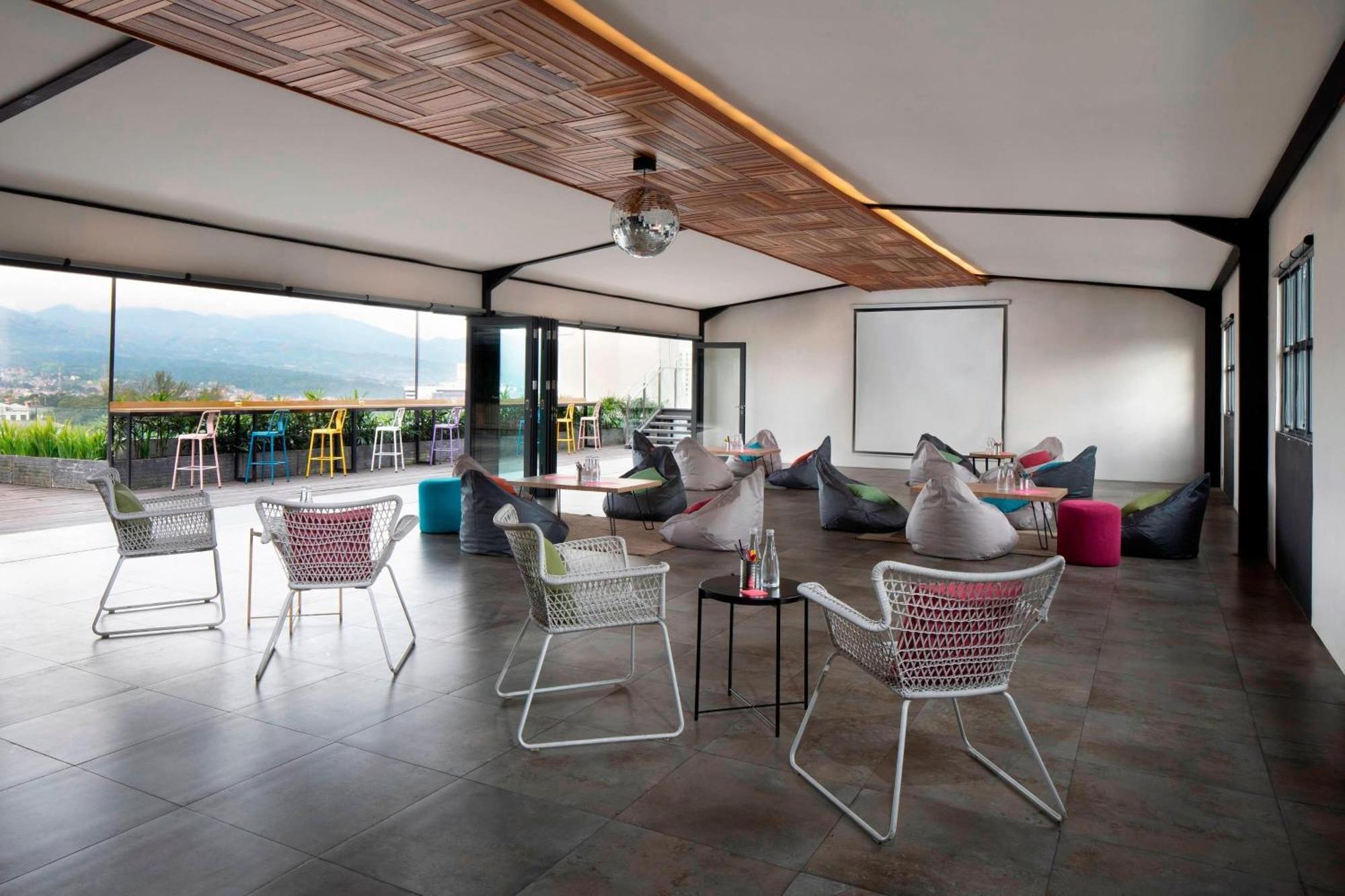 Moxy Hotel Bandung
